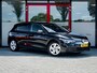 Volkswagen Golf 1.5 TSI Life | Navigatie | Stoelverwarming | IQ Light | Stuurwiel Verwarmd | Achteruitrijcamera | 3 Zone - Climate Control | Stoelverwarming | AppleCarplay | AndroidAuto | Lichtmetalen Velgen | LED Koplampen | Parelmoer Lak |