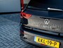 Volkswagen Golf 1.5 TSI Life | Navigatie | Stoelverwarming | IQ Light | Stuurwiel Verwarmd | Achteruitrijcamera | 3 Zone - Climate Control | Stoelverwarming | AppleCarplay | AndroidAuto | Lichtmetalen Velgen | LED Koplampen | Parelmoer Lak |