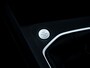 Volkswagen Golf 1.5 TSI Life | Navigatie | Stoelverwarming | IQ Light | Stuurwiel Verwarmd | Achteruitrijcamera | 3 Zone - Climate Control | Stoelverwarming | AppleCarplay | AndroidAuto | Lichtmetalen Velgen | LED Koplampen | Parelmoer Lak |