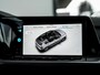 Volkswagen Golf 1.5 TSI Life | Navigatie | Stoelverwarming | IQ Light | Stuurwiel Verwarmd | Achteruitrijcamera | 3 Zone - Climate Control | Stoelverwarming | AppleCarplay | AndroidAuto | Lichtmetalen Velgen | LED Koplampen | Parelmoer Lak |