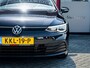 Volkswagen Golf 1.5 TSI Life | Navigatie | Stoelverwarming | IQ Light | Stuurwiel Verwarmd | Achteruitrijcamera | 3 Zone - Climate Control | Stoelverwarming | AppleCarplay | AndroidAuto | Lichtmetalen Velgen | LED Koplampen | Parelmoer Lak |