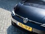 Volkswagen Golf 1.5 TSI Life | Navigatie | Stoelverwarming | IQ Light | Stuurwiel Verwarmd | Achteruitrijcamera | 3 Zone - Climate Control | Stoelverwarming | AppleCarplay | AndroidAuto | Lichtmetalen Velgen | LED Koplampen | Parelmoer Lak |
