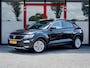 Volkswagen T-Roc 1.0 TSI Style | Camera | Origineel NL | 2e Eigenaar | Navigatie | Adaptieve Cruise Control | Climate Control | Privacy Glas | Parkeersensoren | Apple Carplay | Android Auto | Metallic Lak | Lichtmetalen Velgen | All Season Banden |