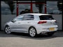 Volkswagen Golf 1.5 TSI Style | Head Up | Stoelverwarming | ErgoActive | Camera | Adaptieve Cruise Control | Memory Seat | Navigatie | Apple Carplay | Android Auto | Keyless Entry | 17'' Lichtmetalen Velgen |