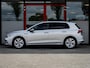 Volkswagen Golf 1.5 TSI Style | Head Up | Stoelverwarming | ErgoActive | Camera | Adaptieve Cruise Control | Memory Seat | Navigatie | Apple Carplay | Android Auto | Keyless Entry | 17'' Lichtmetalen Velgen |