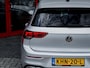 Volkswagen Golf 1.5 TSI Style | Head Up | Stoelverwarming | ErgoActive | Camera | Adaptieve Cruise Control | Memory Seat | Navigatie | Apple Carplay | Android Auto | Keyless Entry | 17'' Lichtmetalen Velgen |
