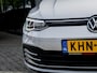 Volkswagen Golf 1.5 TSI Style | Head Up | Stoelverwarming | ErgoActive | Camera | Adaptieve Cruise Control | Memory Seat | Navigatie | Apple Carplay | Android Auto | Keyless Entry | 17'' Lichtmetalen Velgen |