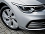 Volkswagen Golf 1.5 TSI Style | Head Up | Stoelverwarming | ErgoActive | Camera | Adaptieve Cruise Control | Memory Seat | Navigatie | Apple Carplay | Android Auto | Keyless Entry | 17'' Lichtmetalen Velgen |
