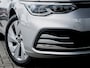 Volkswagen Golf 1.5 TSI Style | Head Up | Stoelverwarming | ErgoActive | Camera | Adaptieve Cruise Control | Memory Seat | Navigatie | Apple Carplay | Android Auto | Keyless Entry | 17'' Lichtmetalen Velgen |