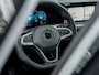 Volkswagen Golf 1.5 TSI Style | Head Up | Stoelverwarming | ErgoActive | Camera | Adaptieve Cruise Control | Memory Seat | Navigatie | Apple Carplay | Android Auto | Keyless Entry | 17'' Lichtmetalen Velgen |