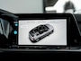 Volkswagen Golf 1.5 TSI Style | Head Up | Stoelverwarming | ErgoActive | Camera | Adaptieve Cruise Control | Memory Seat | Navigatie | Apple Carplay | Android Auto | Keyless Entry | 17'' Lichtmetalen Velgen |