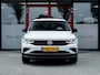 Volkswagen Tiguan 1.5 TSI Elegance | Trekhaak | Achteruitrijcamera | IQ Light Matrix | Navigatie | Stoelverwarming | Stuurwiel Verwarmd | Head-Up Display | Apple Carplay | AndroidAuto | Parkeersensoren |
