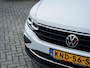 Volkswagen Tiguan 1.5 TSI Elegance | Trekhaak | Achteruitrijcamera | IQ Light Matrix | Navigatie | Stoelverwarming | Stuurwiel Verwarmd | Head-Up Display | Apple Carplay | AndroidAuto | Parkeersensoren |