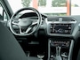 Volkswagen Tiguan 1.5 TSI Elegance | Trekhaak | Achteruitrijcamera | IQ Light Matrix | Navigatie | Stoelverwarming | Stuurwiel Verwarmd | Head-Up Display | Apple Carplay | AndroidAuto | Parkeersensoren |