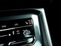Volkswagen Tiguan 1.5 TSI Elegance | Trekhaak | Achteruitrijcamera | IQ Light Matrix | Navigatie | Stoelverwarming | Stuurwiel Verwarmd | Head-Up Display | Apple Carplay | AndroidAuto | Parkeersensoren |
