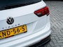 Volkswagen Tiguan 1.5 TSI Elegance | Trekhaak | Achteruitrijcamera | IQ Light Matrix | Navigatie | Stoelverwarming | Stuurwiel Verwarmd | Head-Up Display | Apple Carplay | AndroidAuto | Parkeersensoren |