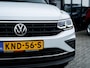 Volkswagen Tiguan 1.5 TSI Elegance | Trekhaak | Achteruitrijcamera | IQ Light Matrix | Navigatie | Stoelverwarming | Stuurwiel Verwarmd | Head-Up Display | Apple Carplay | AndroidAuto | Parkeersensoren |