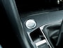 Volkswagen Tiguan 1.5 TSI Elegance | Trekhaak | Achteruitrijcamera | IQ Light Matrix | Navigatie | Stoelverwarming | Stuurwiel Verwarmd | Head-Up Display | Apple Carplay | AndroidAuto | Parkeersensoren |