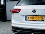Volkswagen Tiguan 1.5 TSI Elegance | Trekhaak | Achteruitrijcamera | IQ Light Matrix | Navigatie | Stoelverwarming | Stuurwiel Verwarmd | Head-Up Display | Apple Carplay | AndroidAuto | Parkeersensoren |