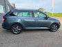 Skoda Fabia Combi 1.0 TSI Drive met parkeersensoren en trekhaak en smartlink en airco