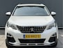 Peugeot 3008 BWJ 2017 | 1.2T 131PK Première | TREKHAAK | LEDER/STOF | CAMERA A | CARPLAY | CLIMA | NAVI | 19'' LMV | PDC 2X |