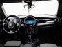 MINI Cooper 5-Deurs 1.5 Business Edition | Automaat | Navigatie | Stoel verwarming | Sfeer verlichting | Virtual cockpit | Half leder | Climate Control | Parkeer sensoren | DAB | Lichtmetalen Velgen| Union jack achterlichten