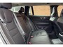 Volvo V60 T8 Twin Engine AWD Inscription | Trekhaak | Panoramadak | Adaptieve Bochtverlichting | BLIS Dodehoekdetectie | Apple Carplay/ Android Auto | Parkeercamera | Verwarmbare Voorstoelen | Navigatie