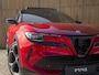 Alfa Romeo Junior Elettrica Veloce 54 kWh | Techno Pack | Sport Pack | Pano-dak Staat in showroom klaar voor foto