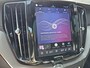 Volvo XC60 2.0 T8 Plug-in hybrid AWD Ultra Black Edition | Luchtvering | Trekhaak | Getint glas | 21 inch |