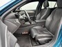 Peugeot 408 1.6 HYbrid GT 225 EAT8 First Edition | Panoramisch schuifdak | Alcantara bekleding | Focal | Camera | Apple Carplay/Android Auto