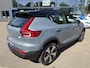 Volvo XC40 Recharge Core 70 kWh VAN: 32.900,- VOOR: 30.877,- UW WKVOORDEEL: 2.023,- | SOH 96% | VOLVO DEALER ONDERHOUDEN| ACHTERUITRIJCAMERA| WARMTEPOMP| STOEL + STUURVERWARMING