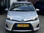 Toyota Yaris 1.5 HYBRID ASPIRATION CAMERA CRUISE CLIMATE CONTOLE NL-AUTO NAVI 4-SEIZOEN