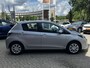 Toyota Yaris 1.5 HYBRID ASPIRATION CAMERA CRUISE CLIMATE CONTOLE NL-AUTO NAVI 4-SEIZOEN
