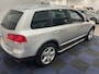 Volkswagen Touareg 3.0 V6 TDI Highline / SUPER NETJES / RIJDT SCHAKELT TOP / DEALER ONDERHOUDEN