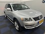 Volkswagen Touareg 3.0 V6 TDI Highline / SUPER NETJES / RIJDT SCHAKELT TOP / DEALER ONDERHOUDEN