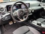 Mercedes-Benz A-klasse 180 Business Solution AMG | Widescreen | Sfeer-Ambiant | Navi | Cruise | Carplay |Black-on-Black
