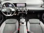 Mercedes-Benz A-klasse 180 Business Solution AMG | Widescreen | Sfeer-Ambiant | Navi | Cruise | Carplay |Black-on-Black