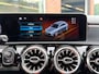 Mercedes-Benz A-klasse 180 Business Solution AMG | Widescreen | Sfeer-Ambiant | Navi | Cruise | Carplay |Black-on-Black