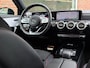 Mercedes-Benz A-klasse 180 Business Solution AMG | Widescreen | Sfeer-Ambiant | Navi | Cruise | Carplay |Black-on-Black