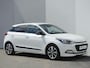 Hyundai i20 1.0 T-GDI Essence / Trehkaak / Navigatie / Apple & Android Auto / Cruise Control / Camera /