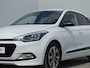 Hyundai i20 1.0 T-GDI Essence / Trehkaak / Navigatie / Apple & Android Auto / Cruise Control / Camera /