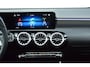 Mercedes-Benz A-klasse 180 Luxury Line | Sfeerverlichting | Pano-dak | AMG 19" LMV |