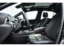 Mercedes-Benz A-klasse 180 Luxury Line | Sfeerverlichting | Pano-dak | AMG 19" LMV |