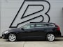 Volvo V60 2.0 D3 Summum 1e Eigenaar|Navi|Trekhaak|PDC V+A|Leder|Stoelverw|Clima|Cruise|D-riem vv in 2021|APK tot 02-2027