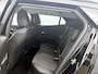 Peugeot e-2008 SUV EV Allure Pack 50 kWh 136pk | Navigatie | Achteruitrijcamera | 3D Cockpit | Climate Control | Cruise Control | Parkeersensoren | Stoelverwarming | Keyless | Bluetooth | Apple CarPlay / Android Auto | DAB+ radio | Elektrisch inklapbare spiegels | Donker getint glas | 17" lichtmetalen velgen |