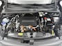 Peugeot e-2008 SUV EV Allure Pack 50 kWh 136pk | Navigatie | Achteruitrijcamera | 3D Cockpit | Climate Control | Cruise Control | Parkeersensoren | Stoelverwarming | Keyless | Bluetooth | Apple CarPlay / Android Auto | DAB+ radio | Elektrisch inklapbare spiegels | Donker getint glas | 17" lichtmetalen velgen |