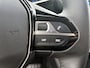 Peugeot e-2008 SUV EV Allure Pack 50 kWh 136pk | Navigatie | Achteruitrijcamera | 3D Cockpit | Climate Control | Cruise Control | Parkeersensoren | Stoelverwarming | Keyless | Bluetooth | Apple CarPlay / Android Auto | DAB+ radio | Elektrisch inklapbare spiegels | Donker getint glas | 17" lichtmetalen velgen |