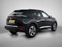Peugeot e-2008 SUV EV Allure Pack 50 kWh 136pk | Navigatie | Achteruitrijcamera | 3D Cockpit | Climate Control | Cruise Control | Parkeersensoren | Stoelverwarming | Keyless | Bluetooth | Apple CarPlay / Android Auto | DAB+ radio | Elektrisch inklapbare spiegels | Donker getint glas | 17" lichtmetalen velgen |