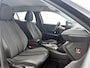 Peugeot e-2008 SUV EV Allure Pack 50 kWh 136pk | Navigatie | Achteruitrijcamera | 3D Cockpit | Climate Control | Cruise Control | Parkeersensoren | Stoelverwarming | Keyless | Bluetooth | Apple CarPlay / Android Auto | DAB+ radio | Elektrisch inklapbare spiegels | Donker getint glas | 17" lichtmetalen velgen |