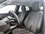 Peugeot e-2008 SUV EV Allure Pack 50 kWh 136pk | Navigatie | Achteruitrijcamera | 3D Cockpit | Climate Control | Cruise Control | Parkeersensoren | Stoelverwarming | Keyless | Bluetooth | Apple CarPlay / Android Auto | DAB+ radio | Elektrisch inklapbare spiegels | Donker getint glas | 17" lichtmetalen velgen |